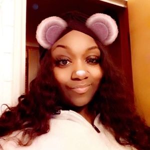 Meet your Posher, April